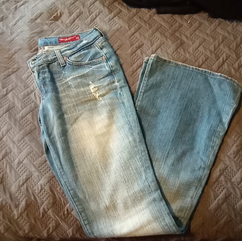 Low Rise Bootcut Jeans - Picture 3 of 5